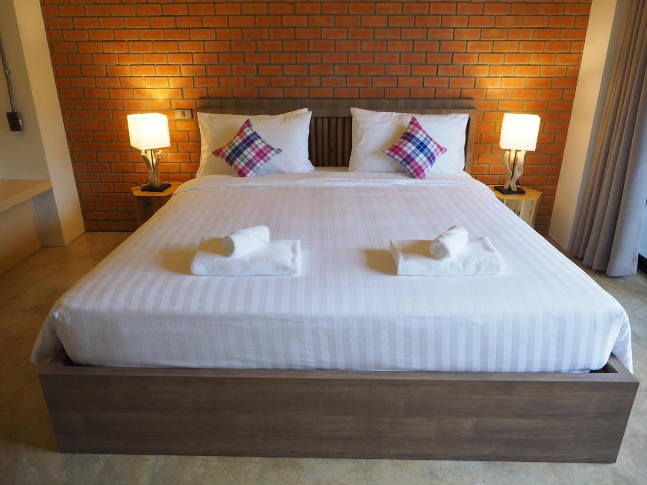 Hotel Luck Esan Loft Ubon Ratchathani Exterior foto