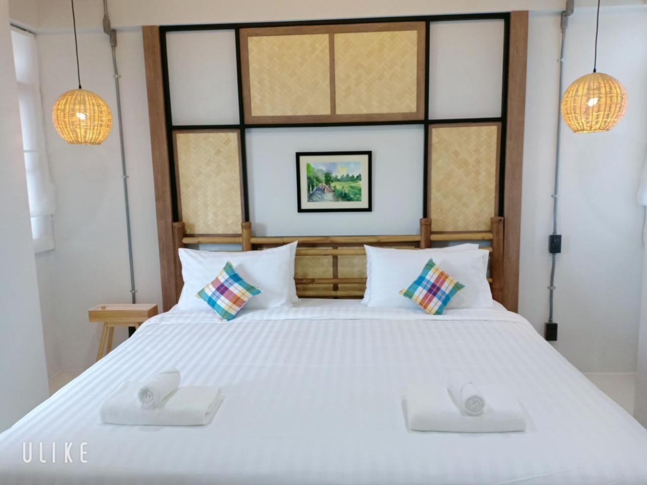 Hotel Luck Esan Loft Ubon Ratchathani Exterior foto